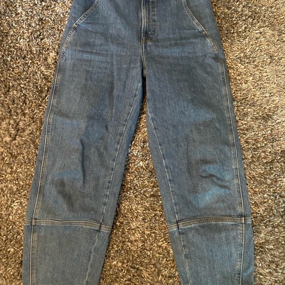 Everlane blue jeans utility barrel size 4